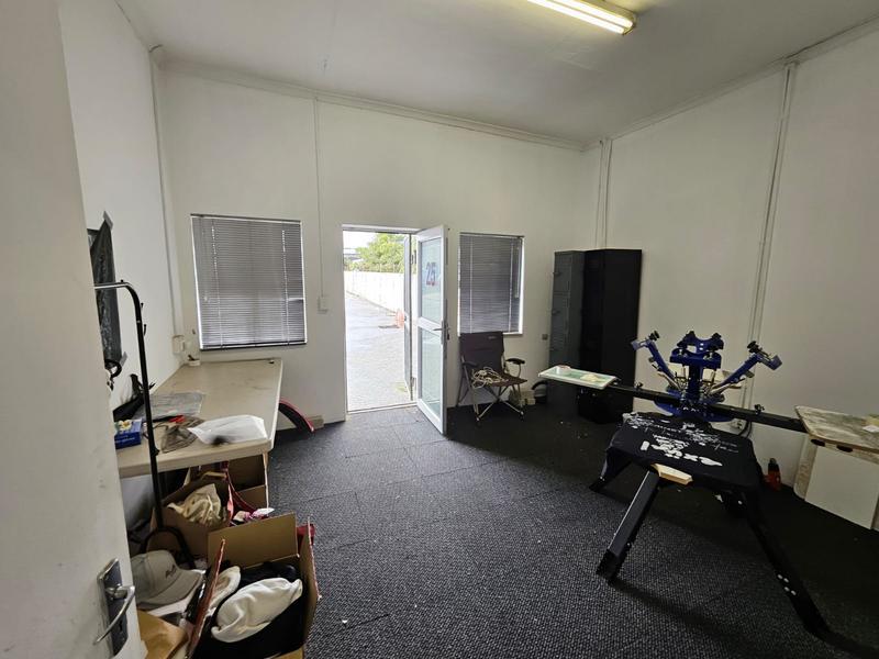 To Let commercial Property for Rent in Parow Western Cape